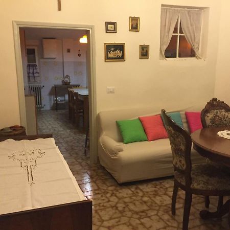 شقة La Casa Di Luigi مونتيفاركي المظهر الخارجي الصورة